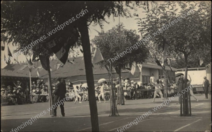 Фехтование в школе Сен-Жозеф, коммуна Клион-сюр-Мэр, 1912 год.